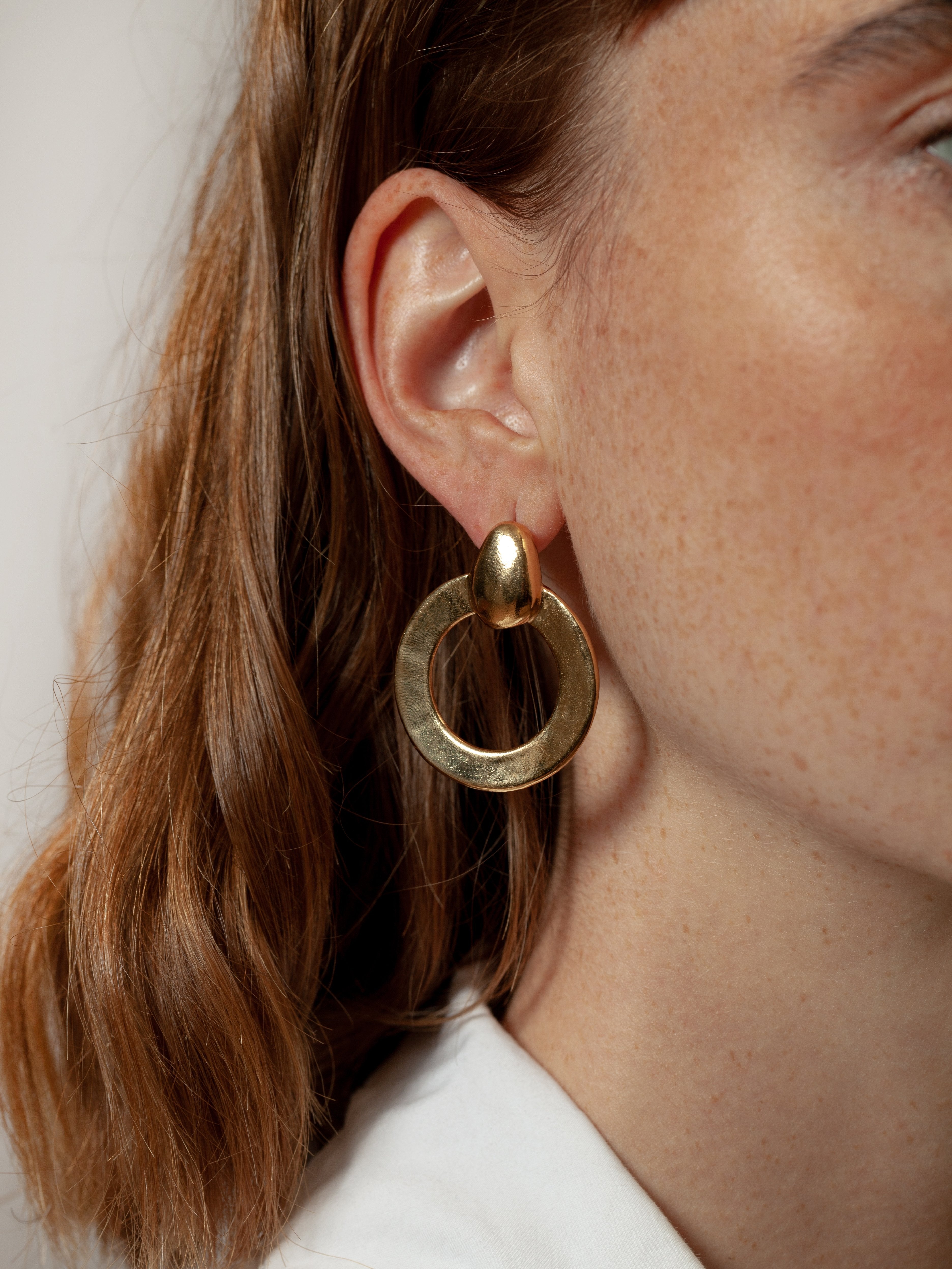 Lotti Hoops in Gold